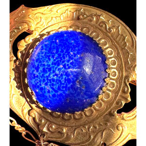 King Richelieu Lapis Glass Cabochon Etruscan Filigree Vintage Rhinestone Brooch